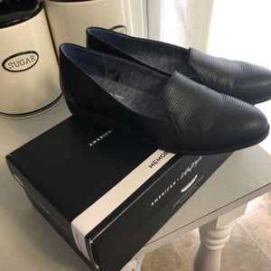 Dr Scholls Memory Foam black flats, size 8.5.